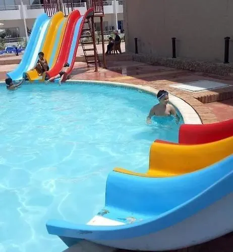 Cecelia Private Beachaccess For Families, Near Airport Apartment